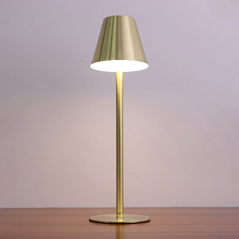 Metal Geometric Shape Table Lamp Mount Lighting Modern 1 Light Table Lamp Fixture