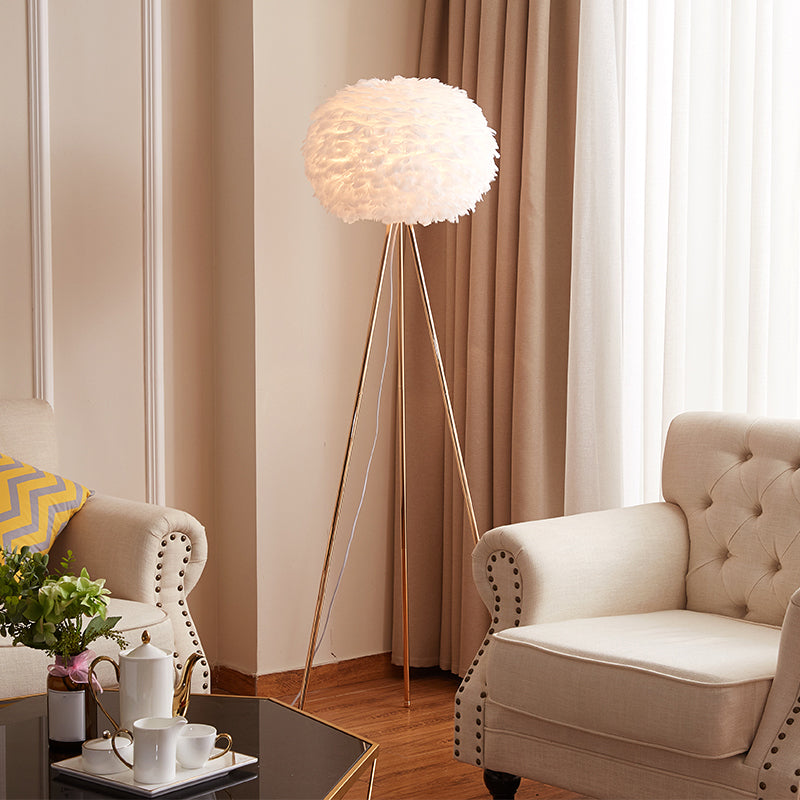 Ball Shape Floor Light Nordic Style Feather Floor Lamp for Living Room