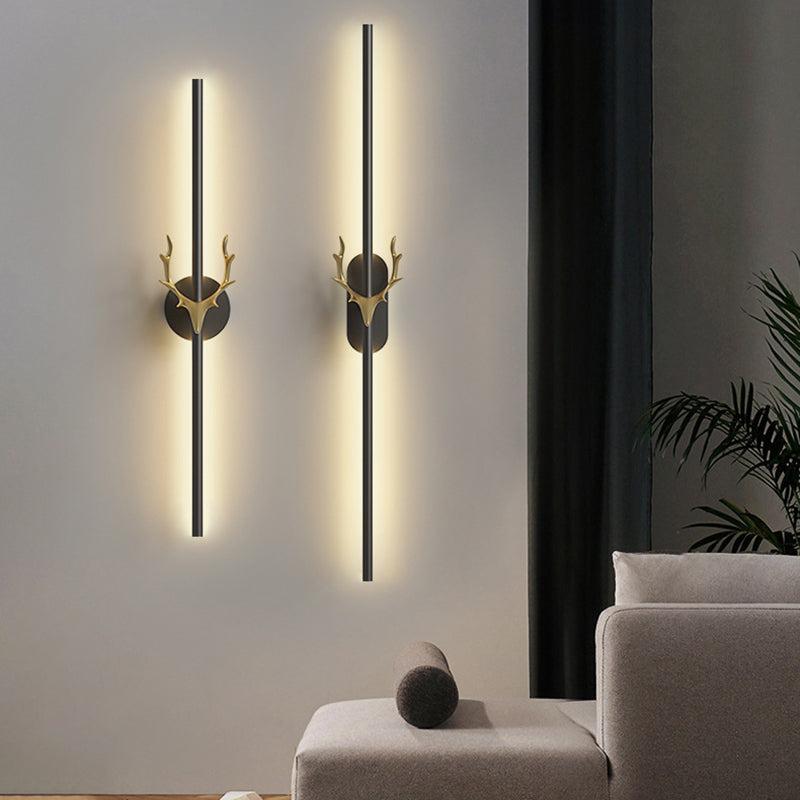 Modern Style Linear Shape Wall Sconce Metal 1 Light Sconce Lighting in Black for Bedroom