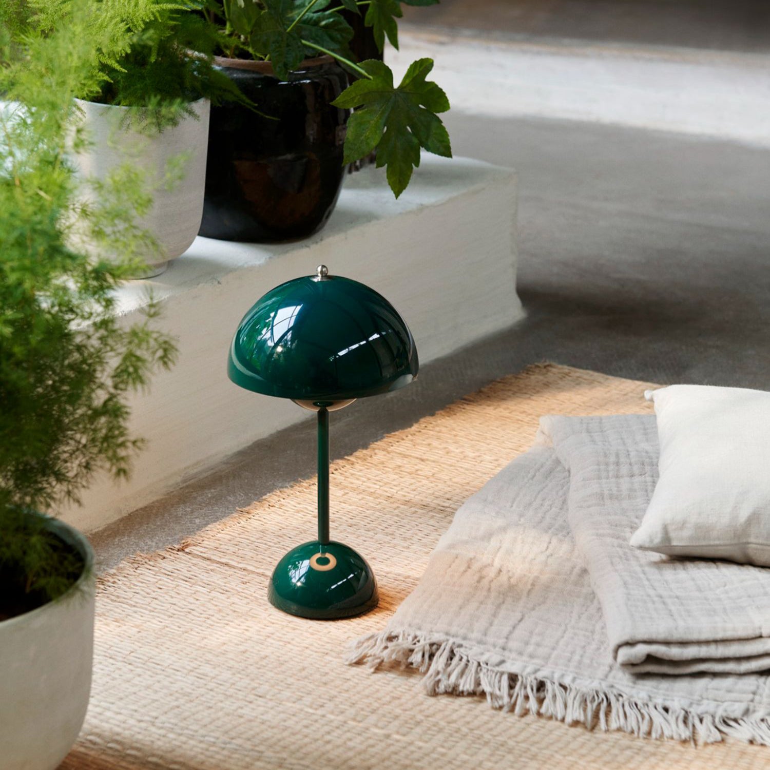 Contemporary Style Dome Night Table Lamps Metal 1-Light Table Lamp