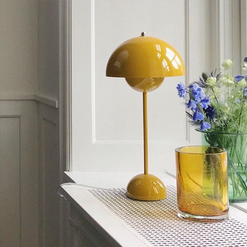 Contemporary Style Dome Night Table Lamps Metal 1-Light Table Lamp