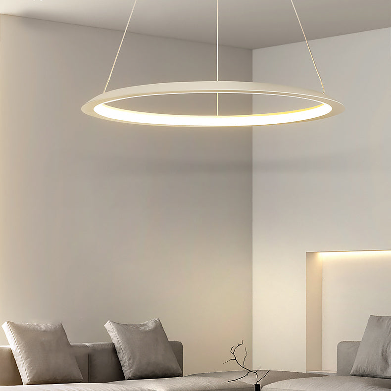 Metal Round Shape Flush Ceiling Light Modern Style 1 Light Flush Mount Lighting Fixtures