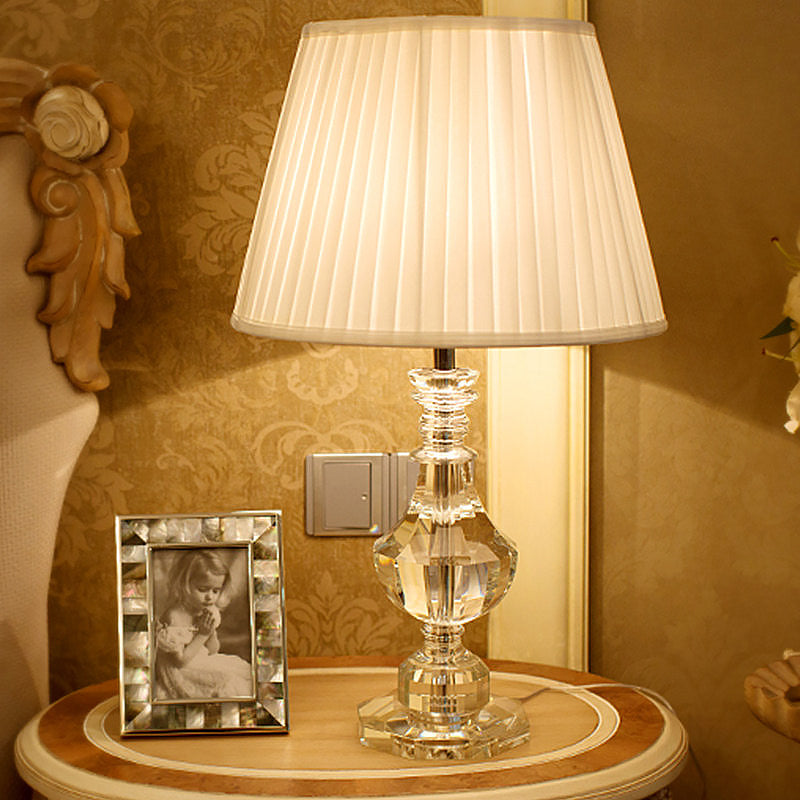 Modernism Urn-Shaped Task Lighting Hand-Cut Crystal 1 Head Nightstand Lamp in Beige