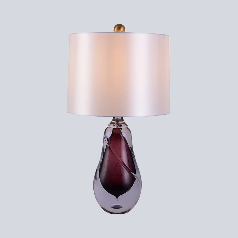 Stofftrommeltisch leichte zeitgenössische 1 Kopf weiße kleine Schreibtischlampe mit tränenrop rot glasierten Kristallbasis