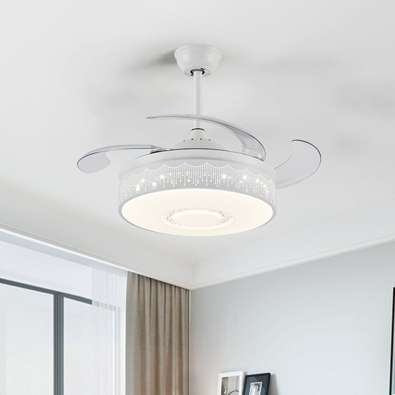 Moderne drum hanger ventilatorlamp 42 "Breedte LED metalen semi -flush lamp armatuur in wit met 4 messen, muur/afstandsbediening/frequentieconversie en afstandsbediening
