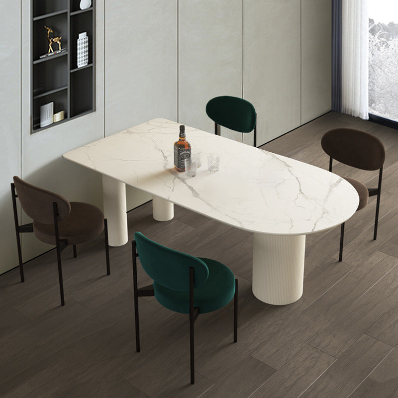 Table de dîner contemporaine en pierre de forme libre, finition mate pour la maison