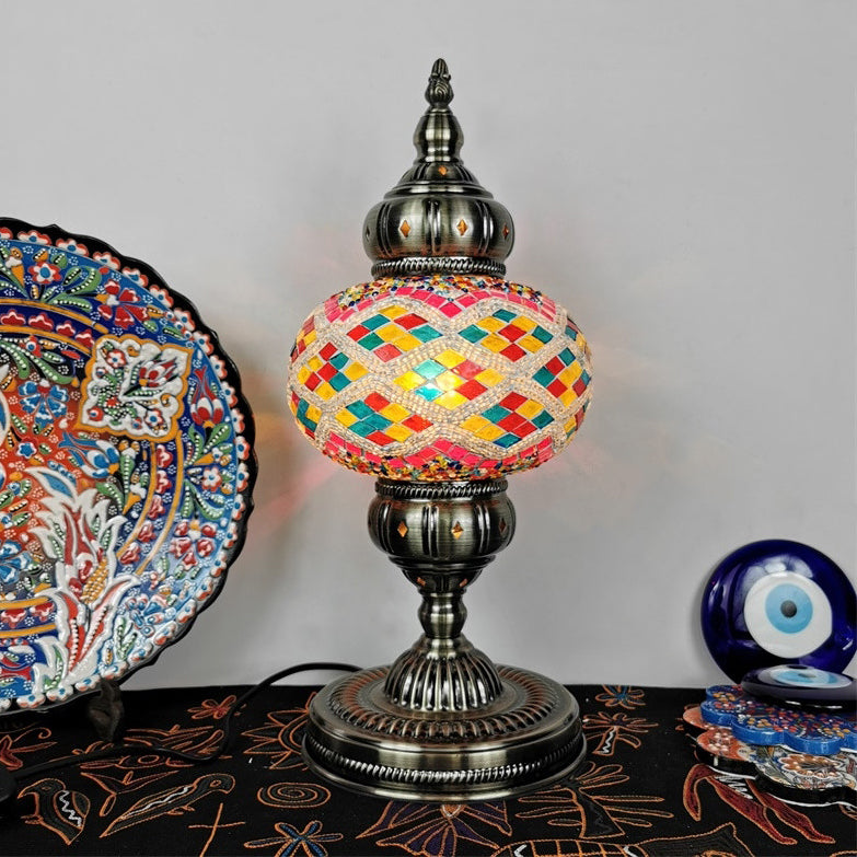 Modern Style Unique Shape Table Lighting Glass 1 Light Table Lamp for Bedroom