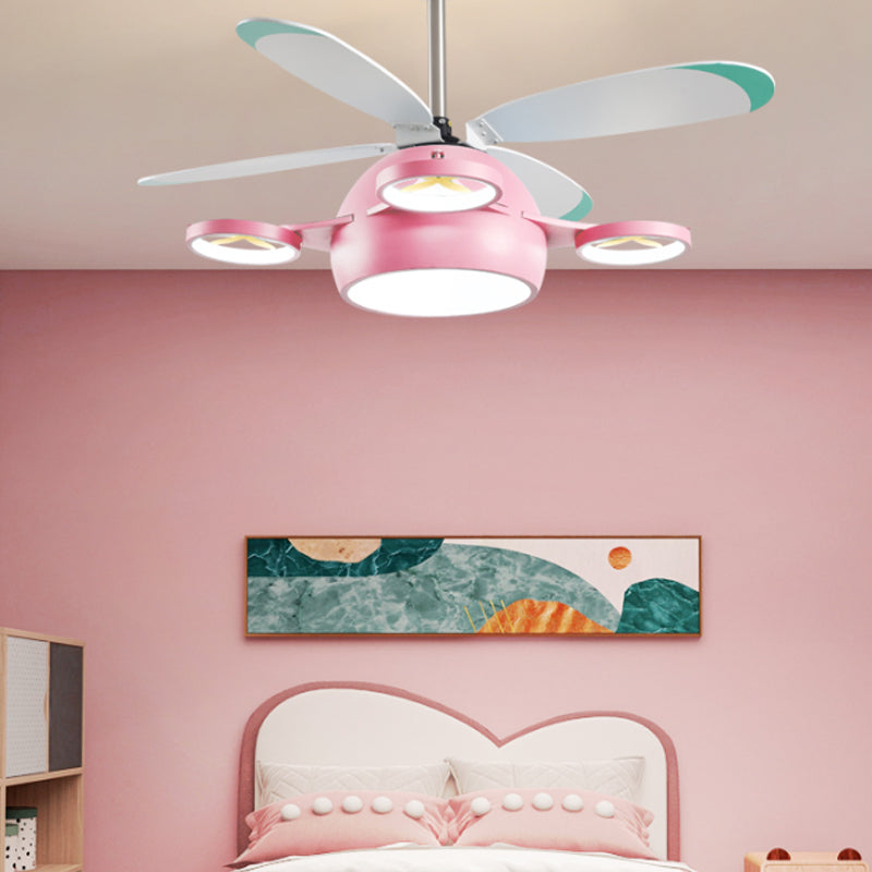 Vliegtuigvorm Metalen plafondventilatoren Kidstijl Multi -lichten plafondventilatorlamp