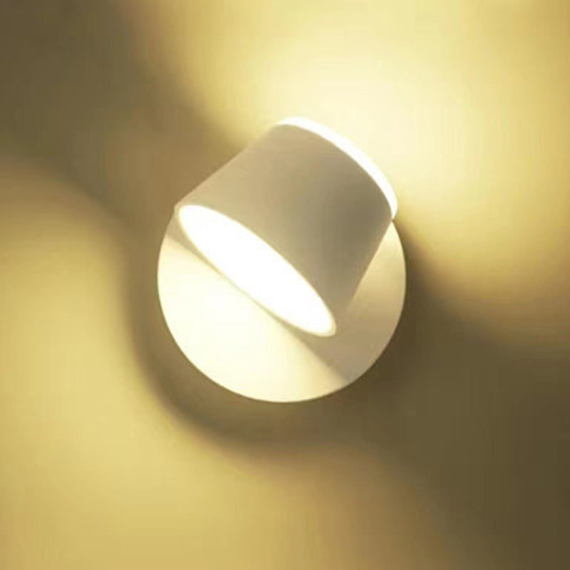 Modern Style Wall Mount Light LED Wall Sconce Light with Plastic for Living Room