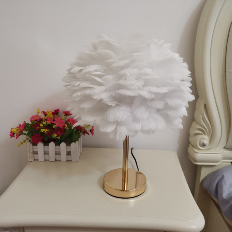 Modern Style Desk Light Colorful Feather Desk Lamp for Bedroom