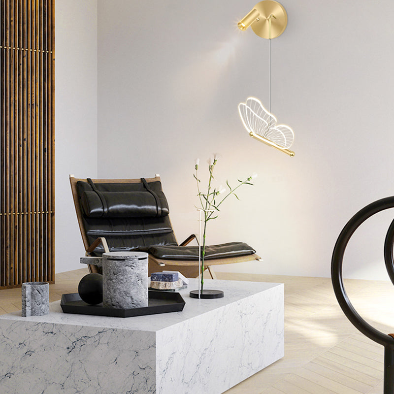 Metal Unique Shape Wall Light Modern Style Multi-Lights Wall Mount Light Fixture in Gold