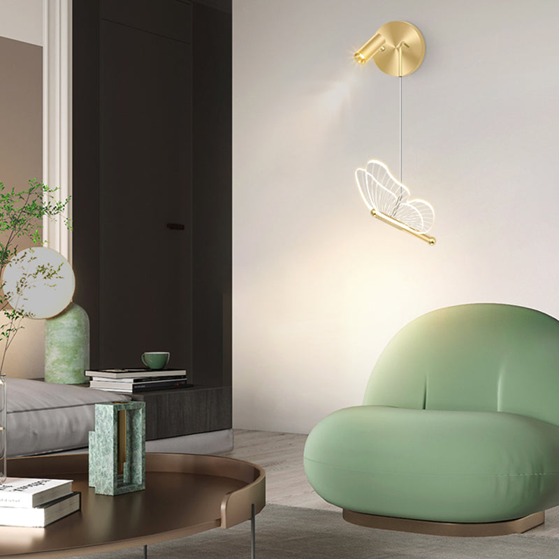 Metal Unique Shape Wall Light Modern Style Multi-Lights Wall Mount Light Fixture in Gold