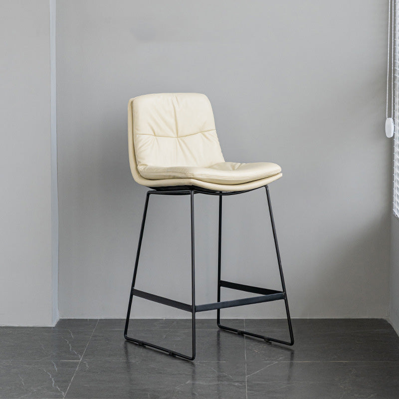 Scandinavian Armless Beauty Salon Stool Matte Finish Upholstered Bar Stools