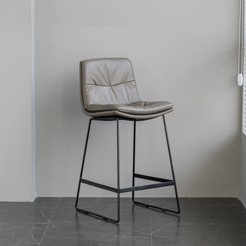 Scandinavian Armless Beauty Salon Stool Matte Finish Upholstered Bar Stools