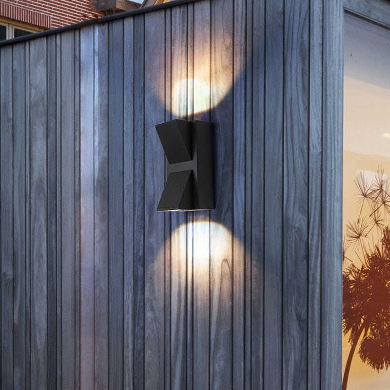 Modern Style Wall Mount Light Black LED Wall Sconce Light with Aluminum for Patio