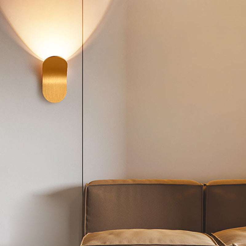 Modern Style Unique Shape Wall Sconce Metal 1 Light Sconce Light for Living Room