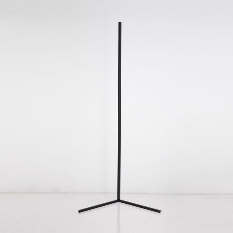 Minimalist Style Metal LED Floor Lamp Modern Geometry Line Floor Light for Living Room