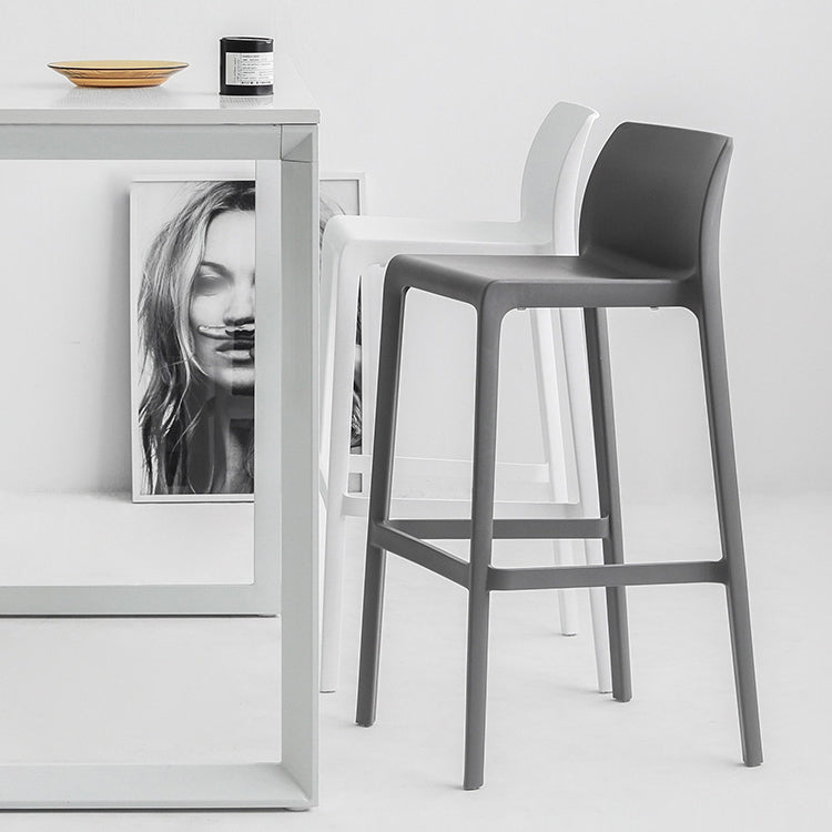 Contemporary Stackable Bar-stool Plastic Counter Bar Stool with Plastic Legs for Home
