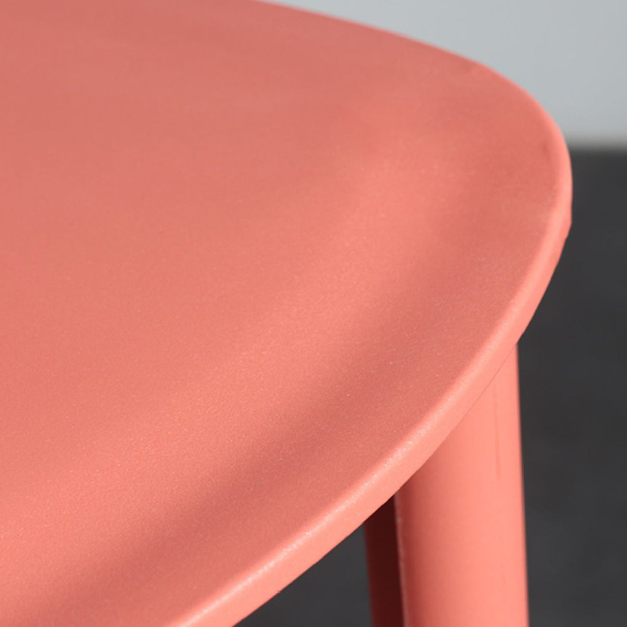 Contemporary Style Bar-stool Plastic Counter Bar Stool with Plastic Legs for Home