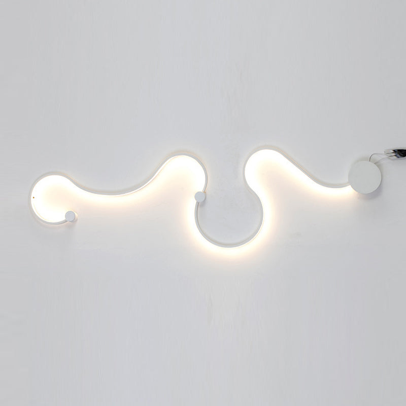Simplicity Curvaceous Wall Sconce Light Living Room Background LED Wall Light