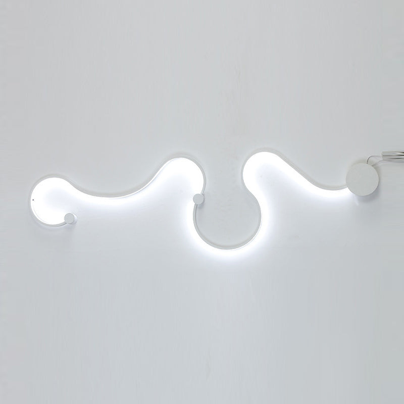 Simplicity Curvaceous Wall Sconce Light Living Room Background LED Wall Light