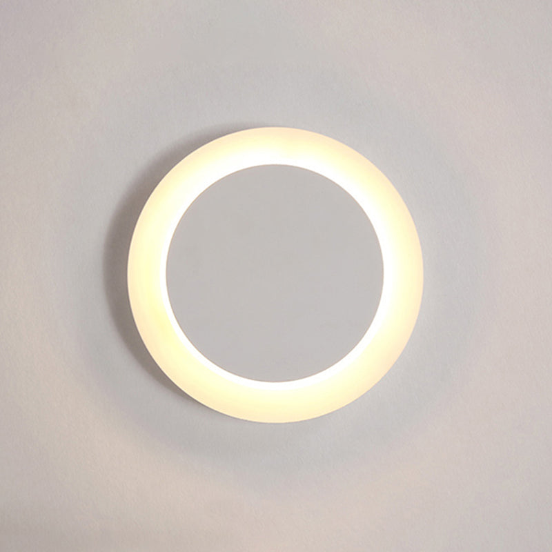 Modern Style Circle Shape Wall Sconce Metal 1 Light Wall Lighting for Bedroom