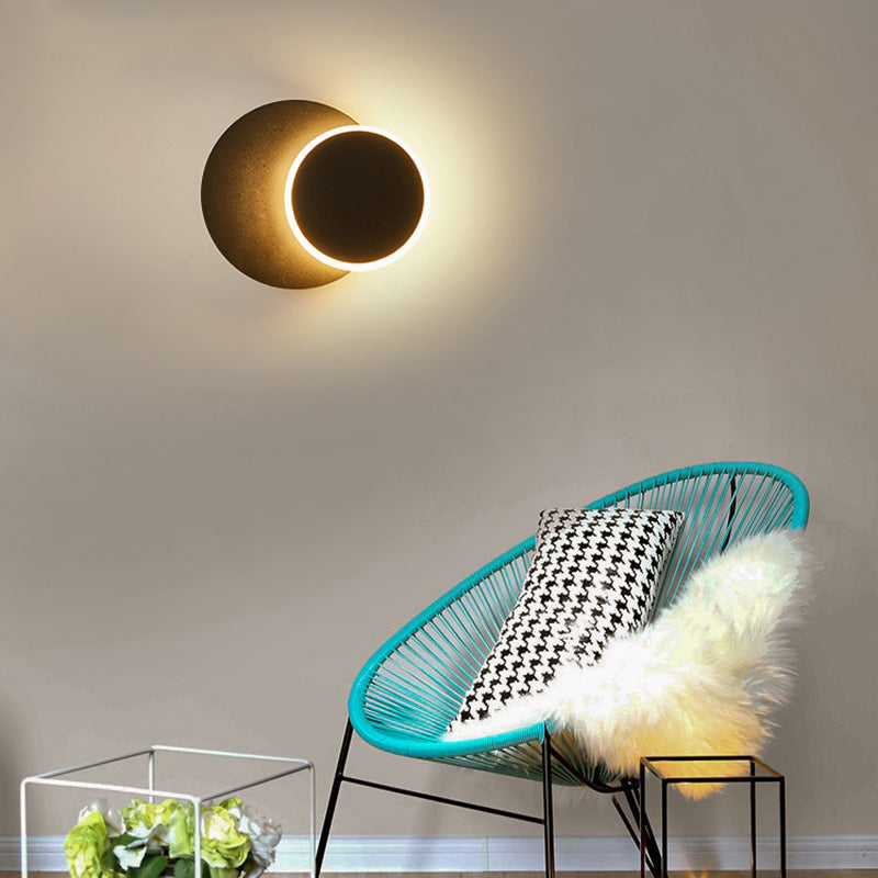 Modern Style Circle Shape Wall Sconce Metal 1 Light Wall Lighting for Bedroom