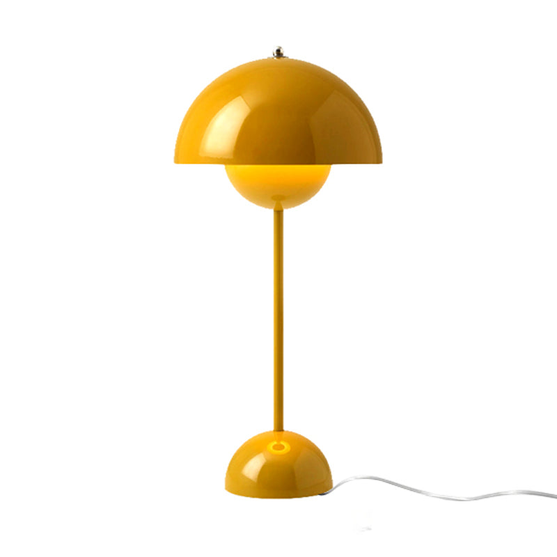 1-Light Metal Table Lamp Macaron Style Desk Lamp with Iron Shade