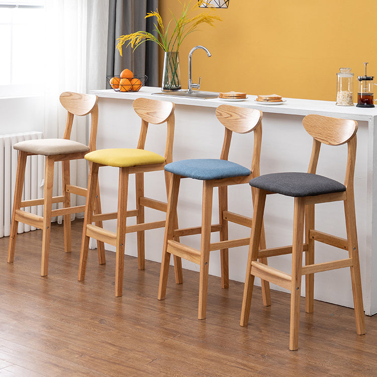 Rubberwood Coffee Shop Scandinavian Stool Matte Finish Upholstered Bar Stools
