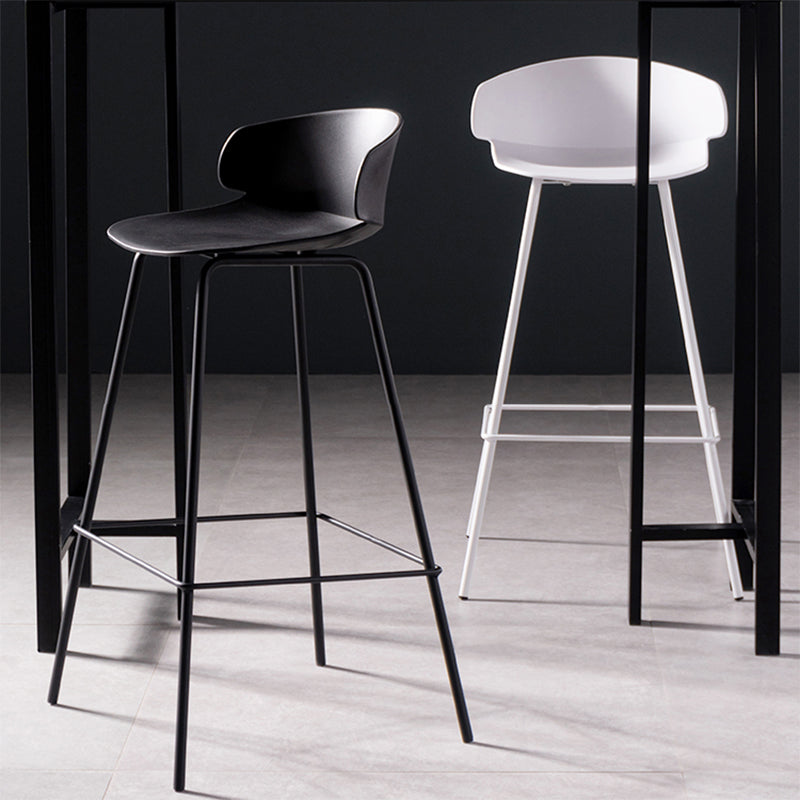 Contemporary Style Bar Stool Plastic Counter Bar Stool with Metal Legs