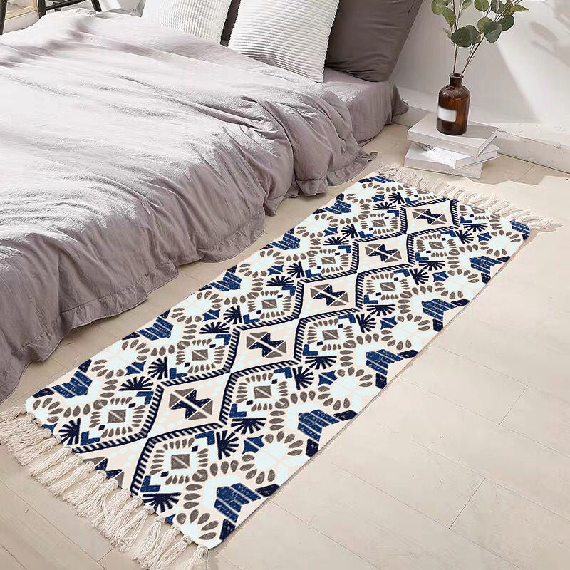 Navy Graphic Carpet Polyester Modern Carpet Non-Slip Backing Carpet for Living Room