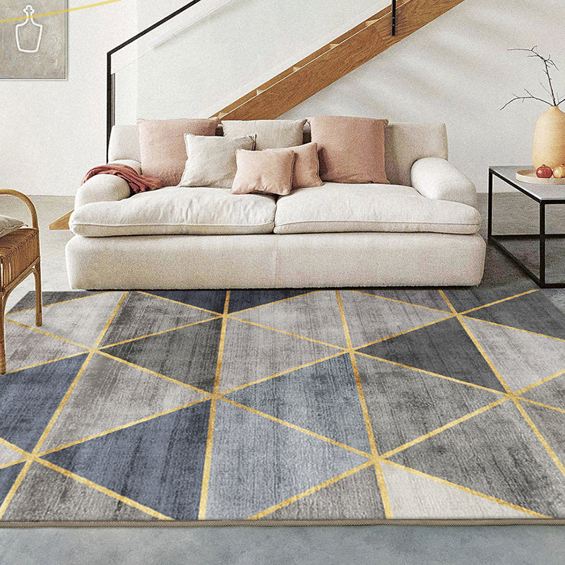 Brown Modern Rug Polyester Triangle Area Rug Stain Resistant Rug for Home Decor