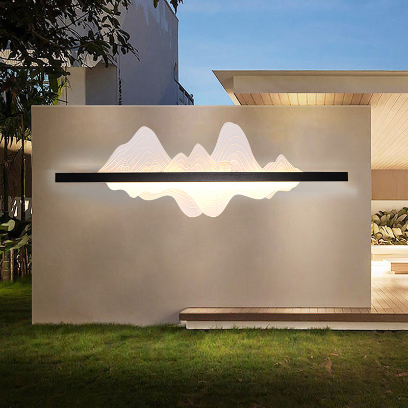 Unique Shade Metal Wall Sconce Modern Style Single Light Wall Lighting Fixtures in Black