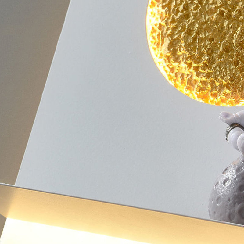Creative Astronaut Wall Light Modern Style LED Wall Light Fixture for Bedroom