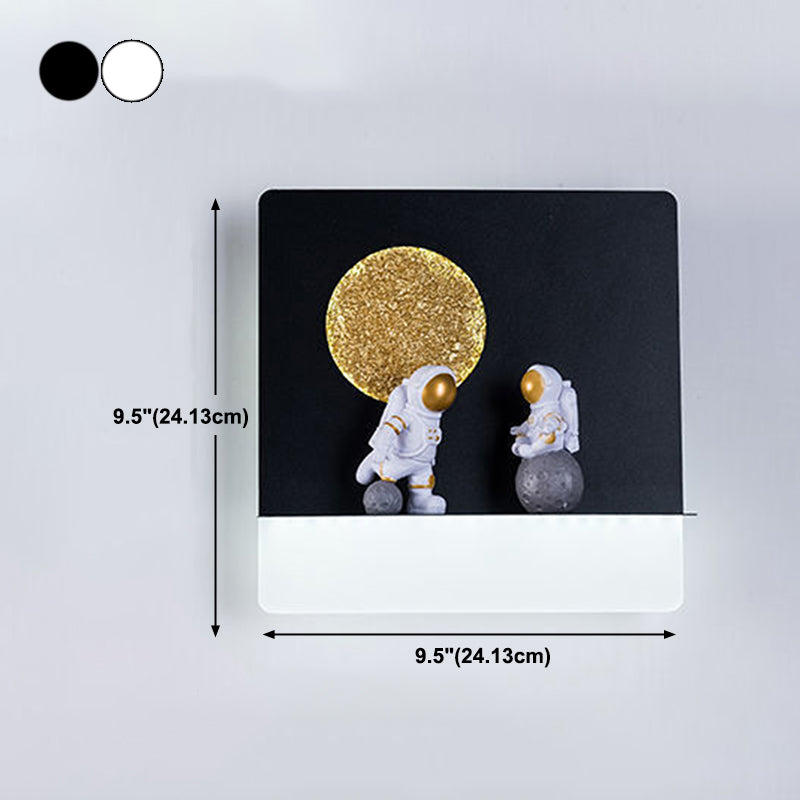 Creative Astronaut Wall Light Modern Style LED Wall Light Fixture for Bedroom
