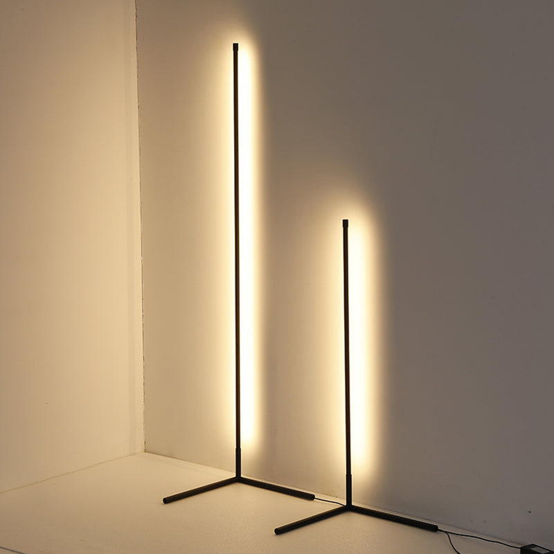 Contemporary Linear Floor Lamp Metal Black LED Floor Light for Living Room