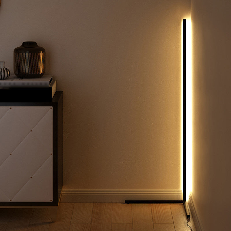 Contemporary Linear Floor Lamp Metal Black LED Floor Light for Living Room