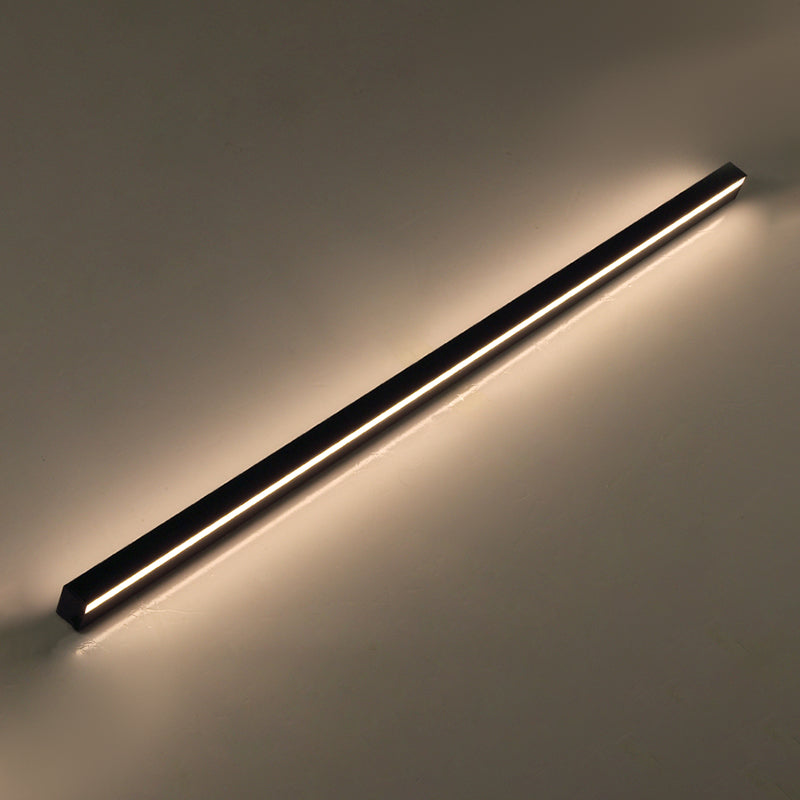 Linear Shade Metal Wall Sconce Modern Style 1 Light Wall Mounted Light in Black