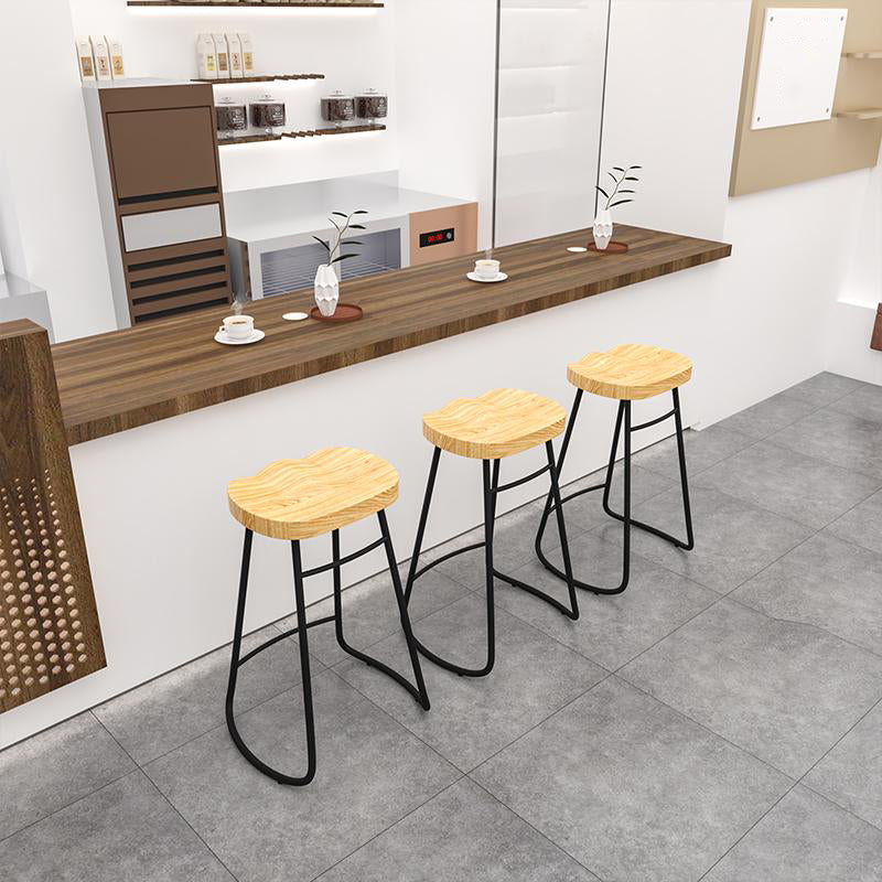 Modern Backrest Counter Stool Iron Milk Tea Shop Bar Stool with Wooden Seat and Pedal