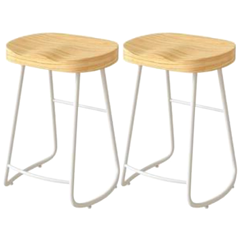 Modern Backrest Counter Stool Iron Milk Tea Shop Bar Stool with Wooden Seat and Pedal