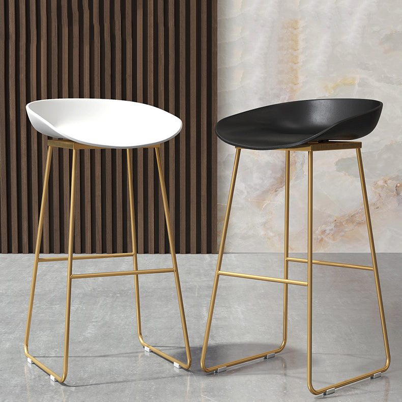 Coffee Shop Counter Stool Glam Metal Footrest Low Back Counter Stools