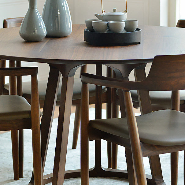 Round Pedestal Simplicity Dining Table Brown Tone Fixed Table with Pinewood Solid Wood