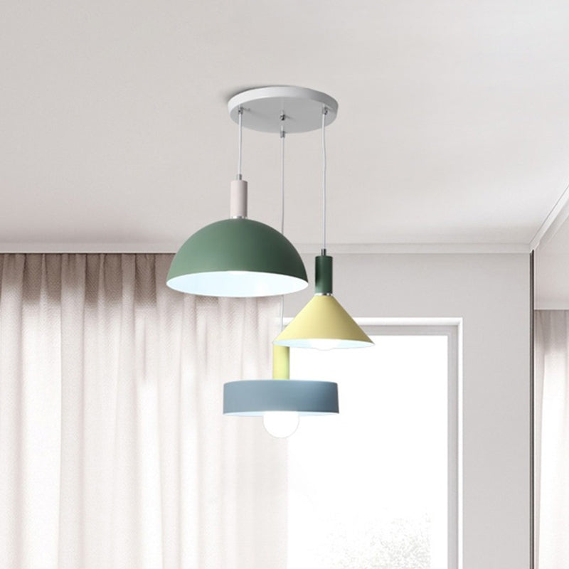 Géométrie blanche Cluster Pendant Light Nordic Style Lampe de suspension métallique à 3 têtes