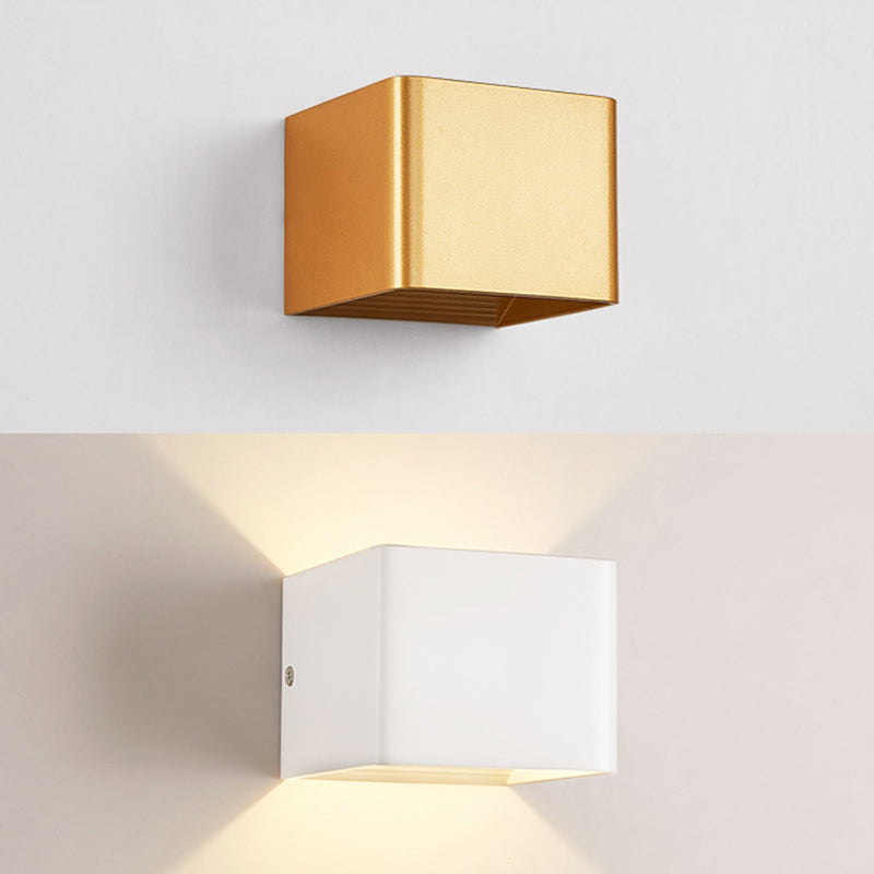 Simple Wall Mount Light Modern LED Wall Sconce Light with Metal Shade for Bedroom