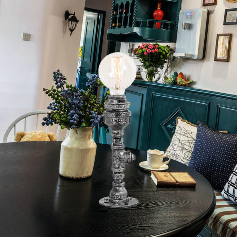 Argent / laiton 1 lampe de bureau de bulbe Vintage Table de tuyaux métalliques VILLAGE AVEC BOLL CHARGE Glass Shade