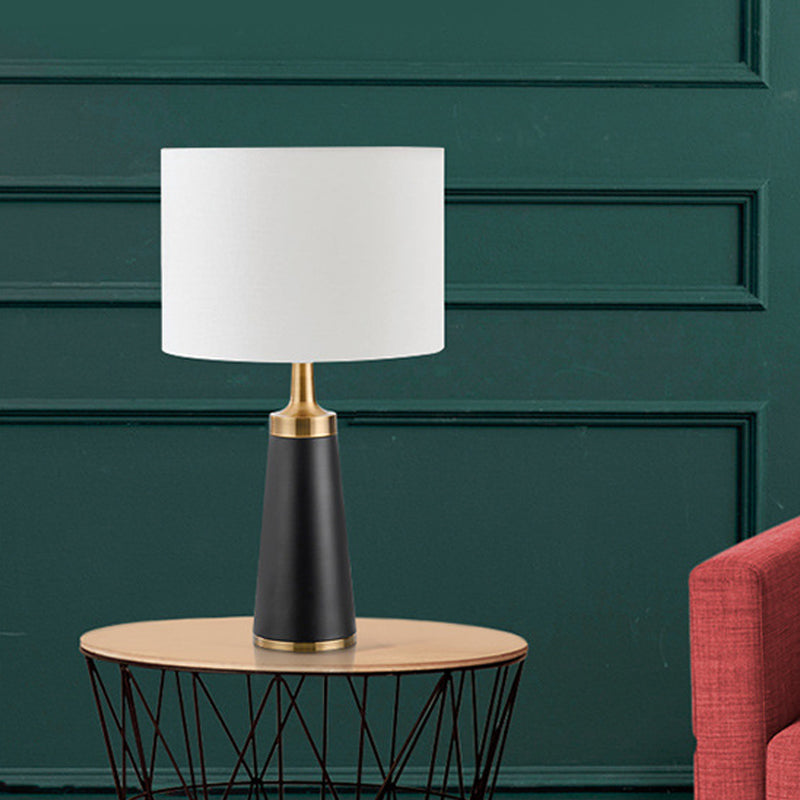 1 hoofddrum taakverlichting modernistische stof kleine bureaulamp in het zwart voor de woonkamer