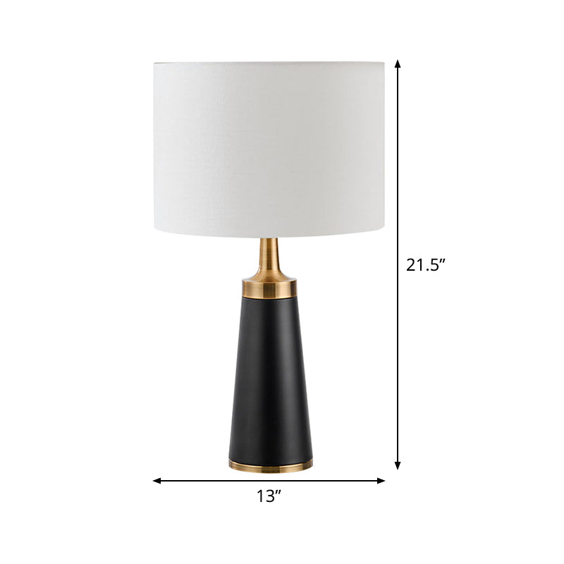 1 tâche de tambour de tête tissu moderniste petite lampe de bureau en noir pour le salon