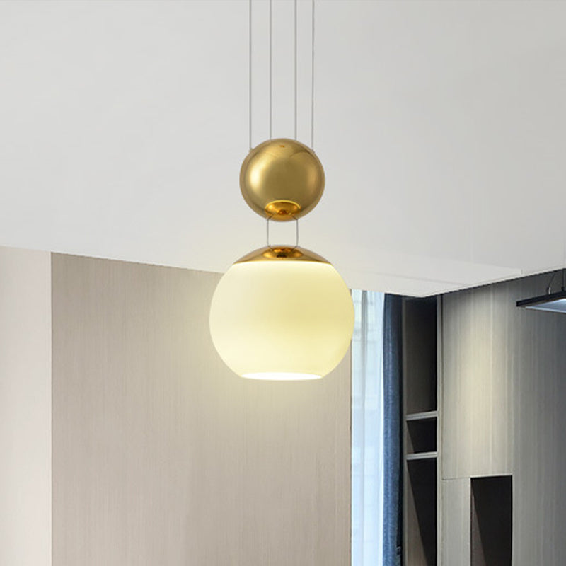 Sphère en verre crème Éclairage pendentif moderne 1 tête en or finition plafond suspendu lampe à plafond pour restaurant