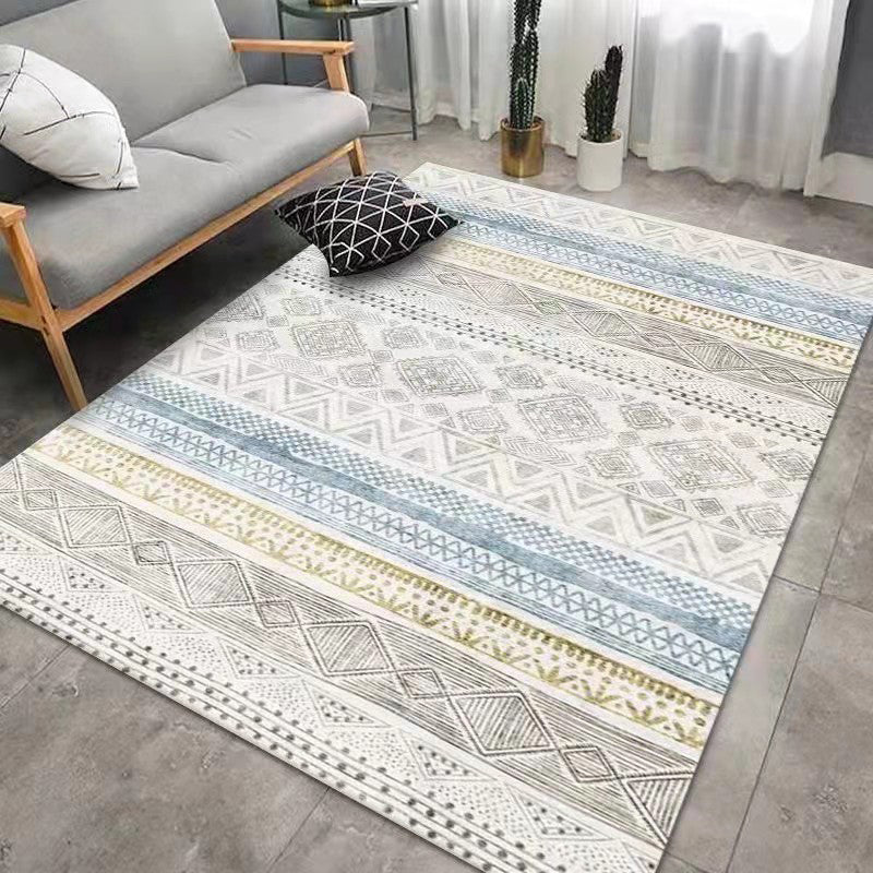 Beige Traditional Rug Polyester Graphic Rug Stain Resistant Rug for Living Room