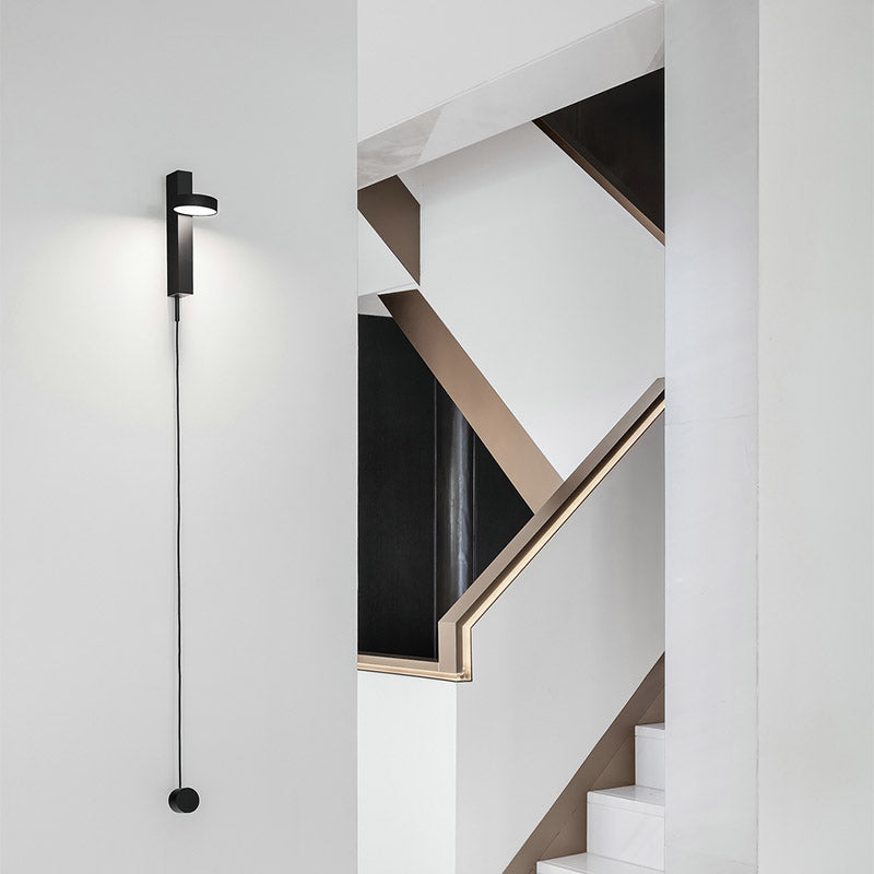 Round Metal Wall Sconce Modern Style 1-Light Wall Mount Lighting